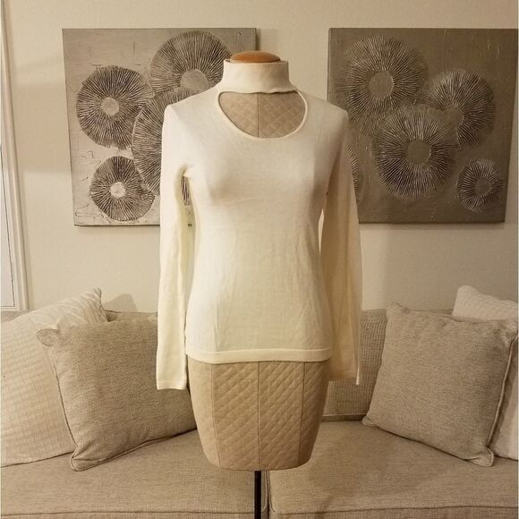 Vince Camuto Bell Sleeve Choker Neck Sweater XSP - Picture 3 of 7